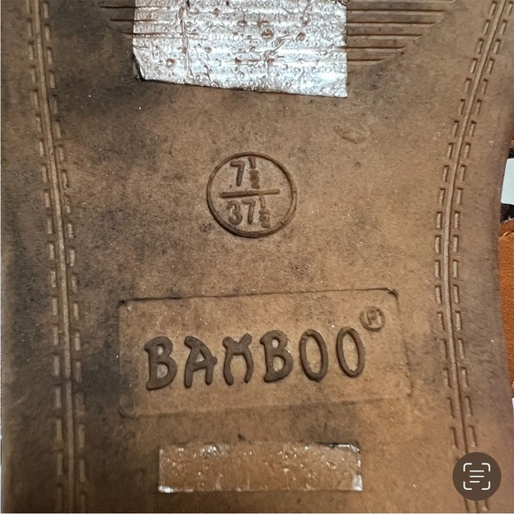 Bamboo cage style laser cut open toe sandals in tan. Size 7.5 - Picture 7 of 8